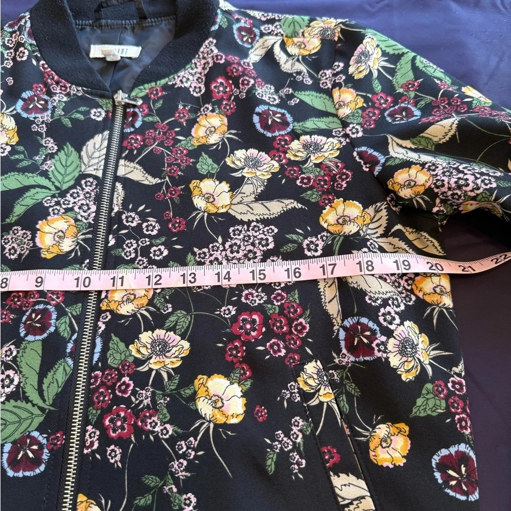 Women’s One Hart Floral Black Bomber Jacket - Size L - Picture 8 of 9